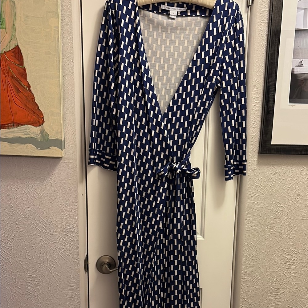 Diane Von Furstenberg Wrap Dress  Blue and White Pattern like new